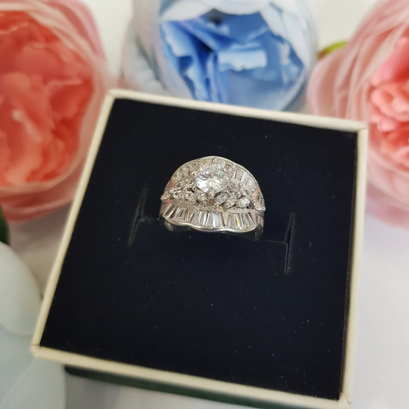 انگشتر نقره زنانه جواهری مجلسی مدل Slvanjsh10