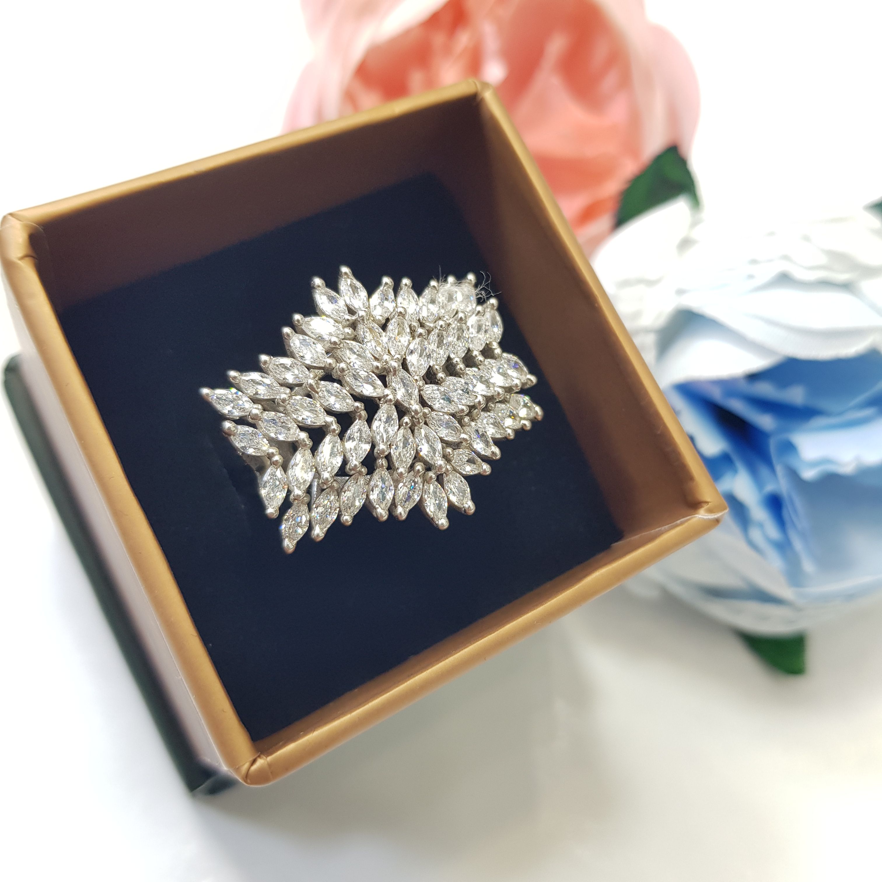 انگشتر نقره زنانه جواهری مدل SA12